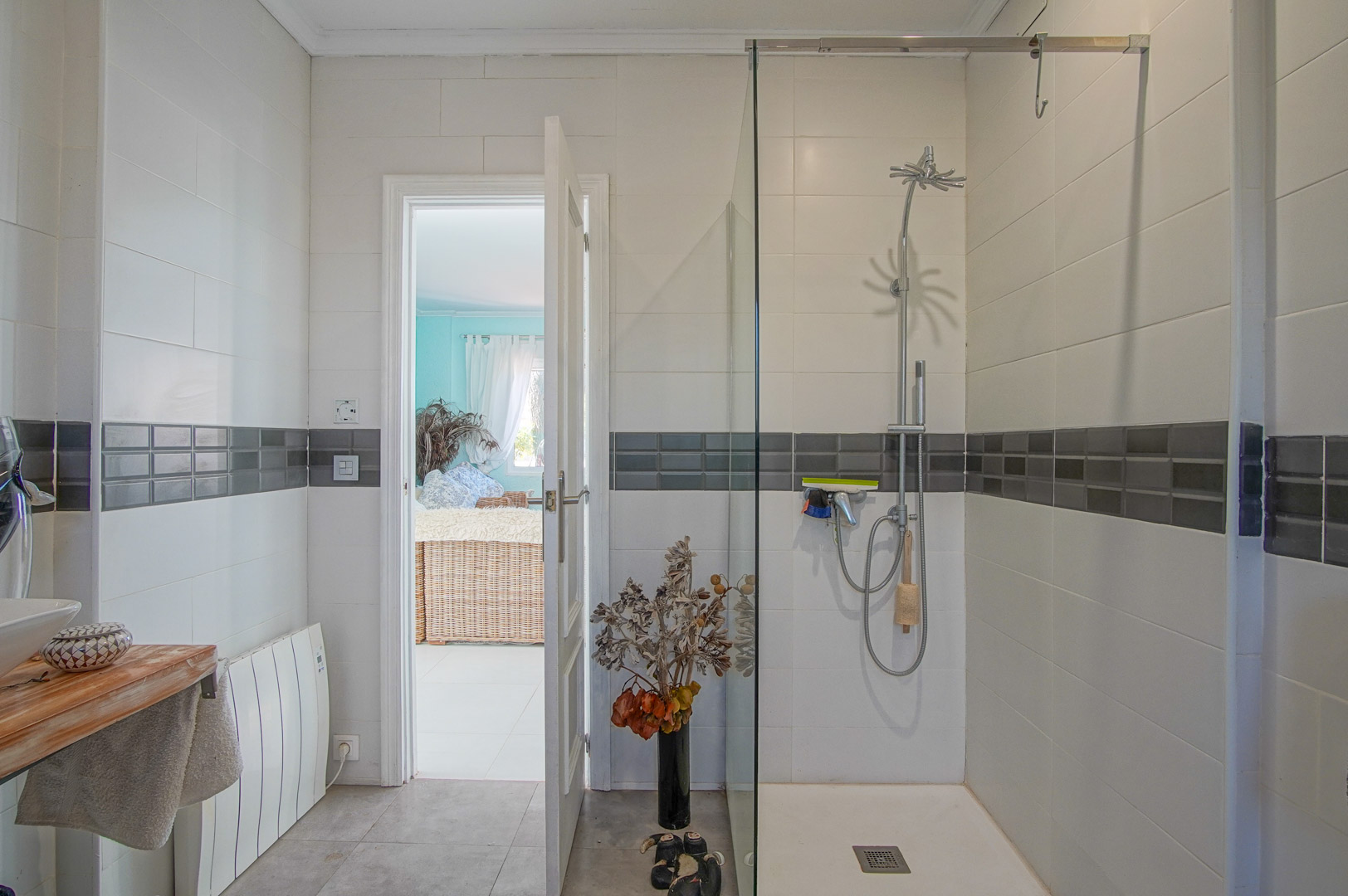 Cuarto de baño con ducha