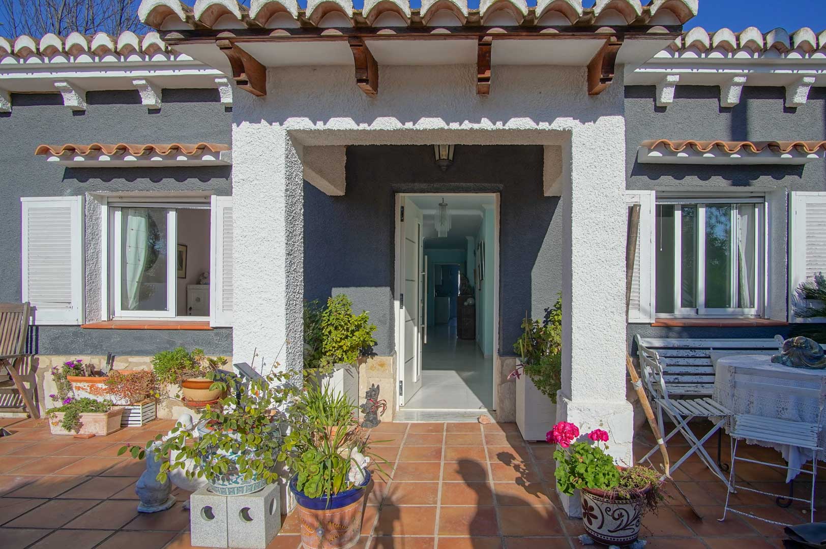 Entrada principal de la casa