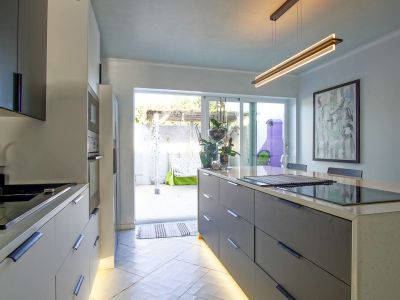 Cocina con acceso a la terraza