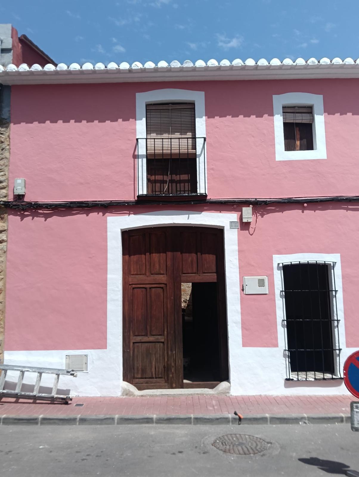 Fachada de la casa Fachada de la casa