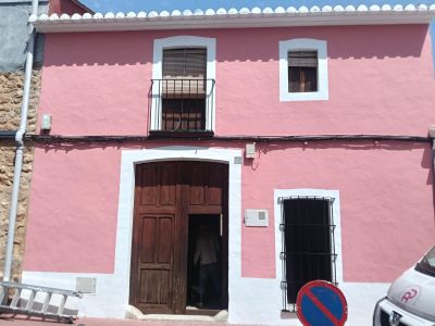 Fachada principal de la casa