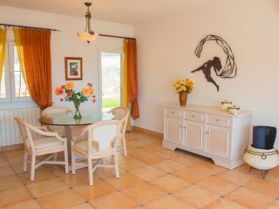 Villa en venta en Javea, vistas al mar y parcela grande