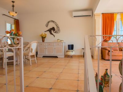 Villa en venta en Javea, vistas al mar y parcela grande