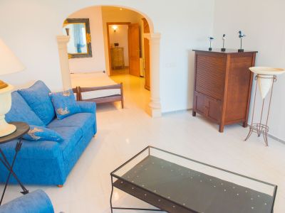 Villa en venta en Javea, vistas al mar y parcela grande