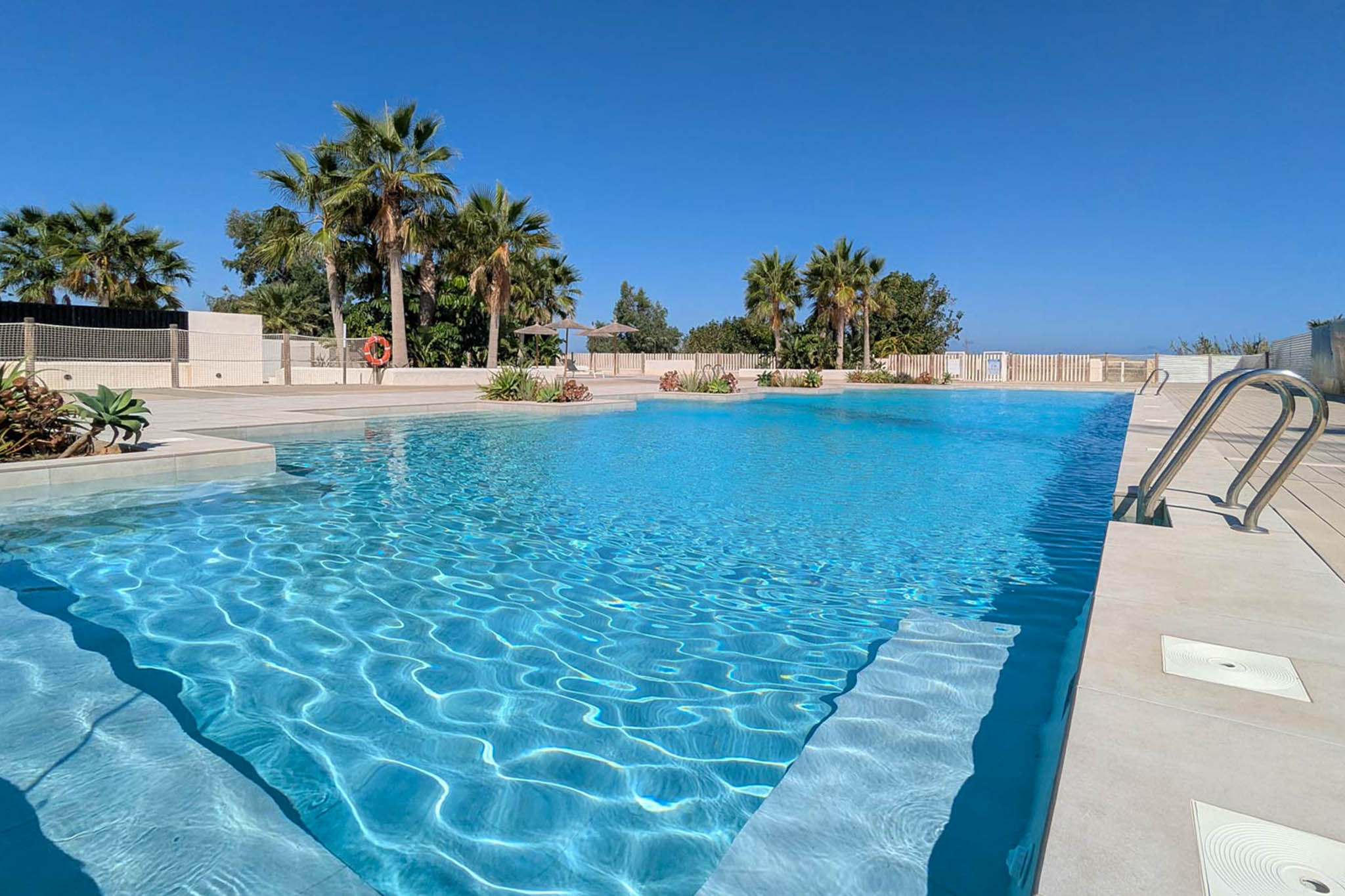 Piscina comunitaria