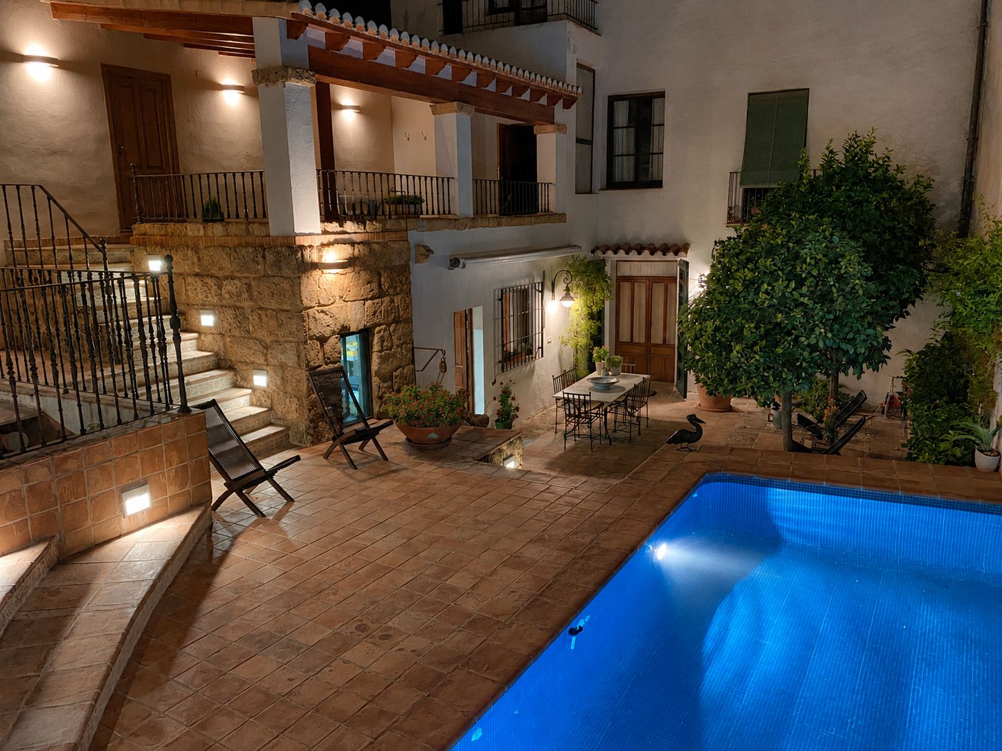 Patio interior con piscina Patio interior con piscina