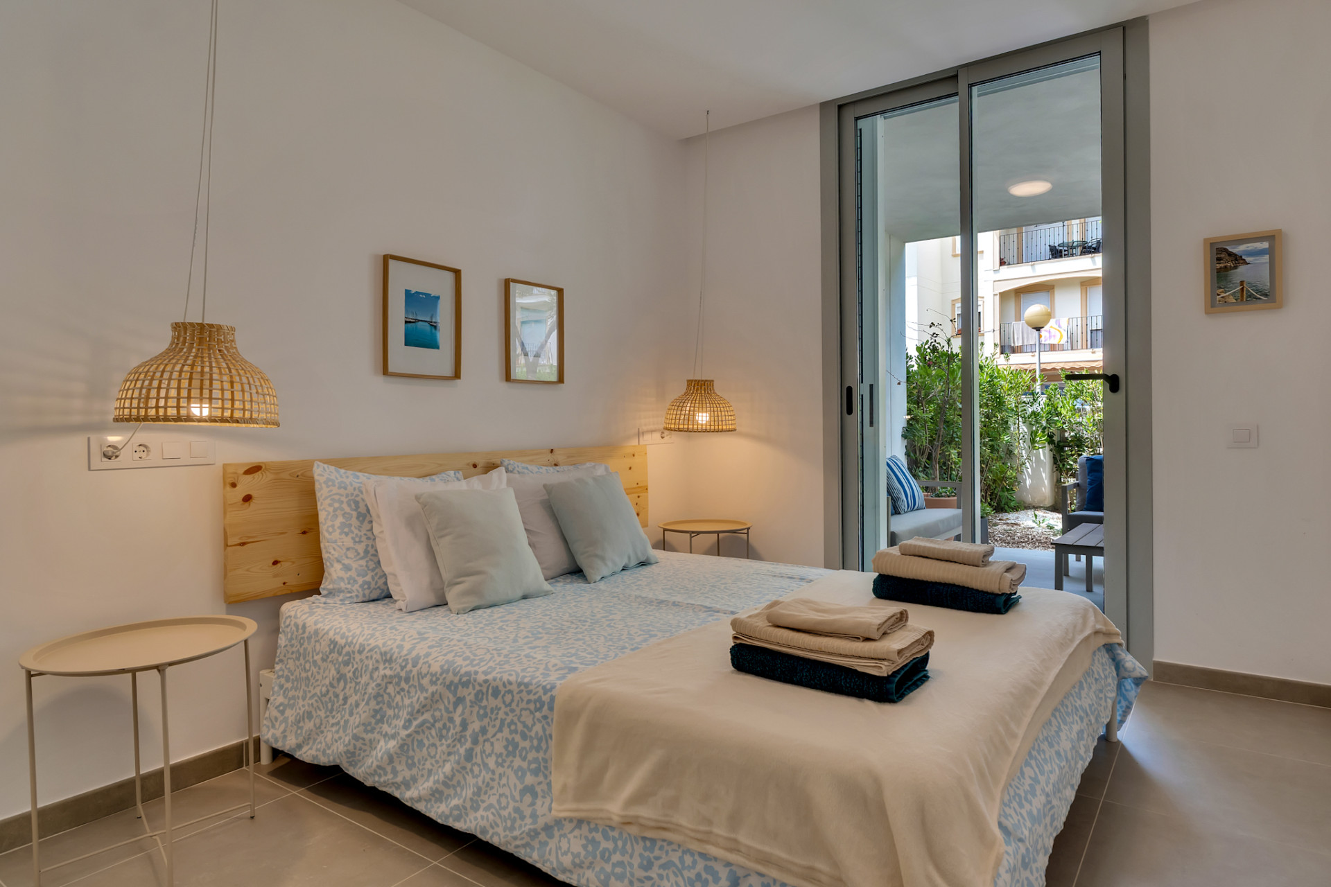 Dormitorio con acceso a terraza Dormitorio con acceso a terraza