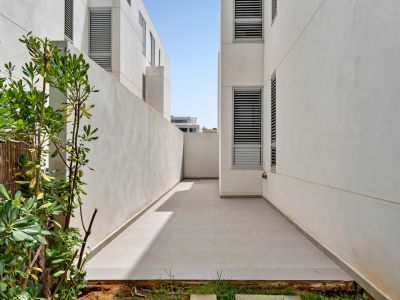Terraza lateral exterior