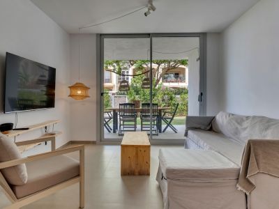Salón con acceso al jardín