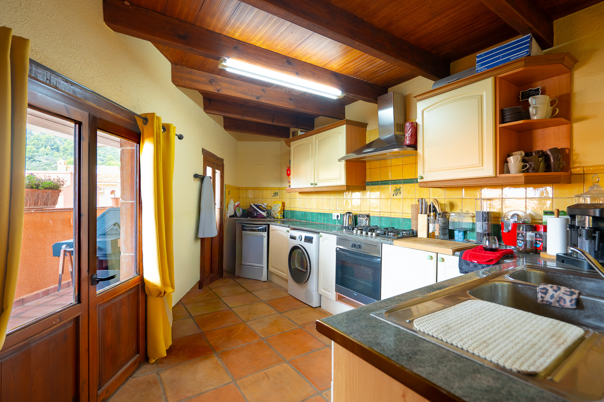 Cocina con salida a la terraza Cocina con salida a la terraza