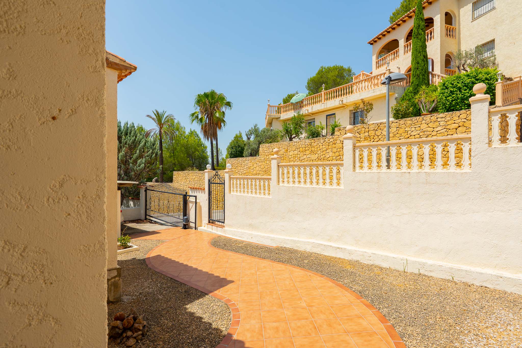 Entrada y acceso a la vivienda