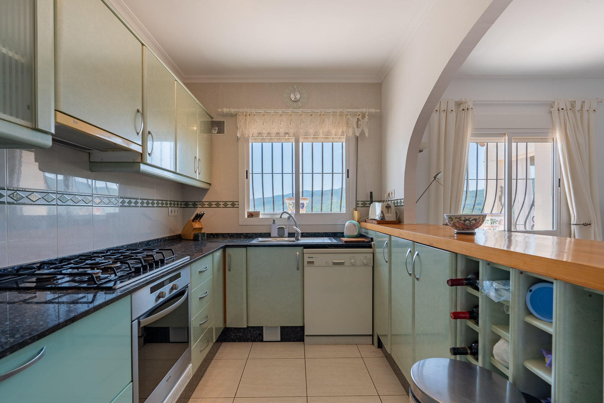 Cocina semiabierta