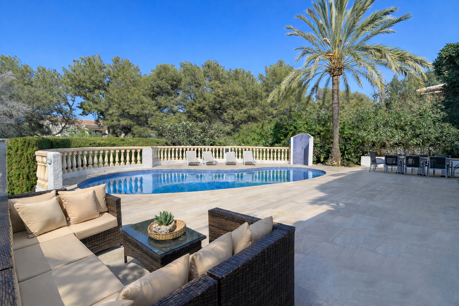 Villa tradicional en venta con piscina privada en Jávea Villa tradicional en venta con piscina privada en Jávea
