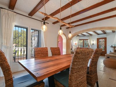 Villa tradicional en venta con piscina privada en Jávea