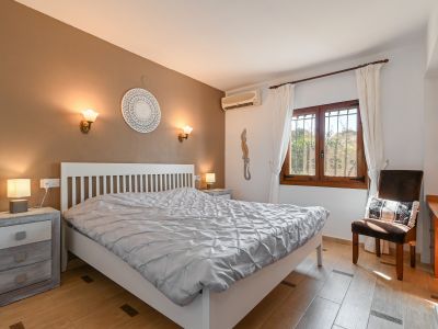 Villa tradicional en venta con piscina privada en Jávea