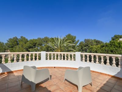 Villa tradicional en venta con piscina privada en Jávea