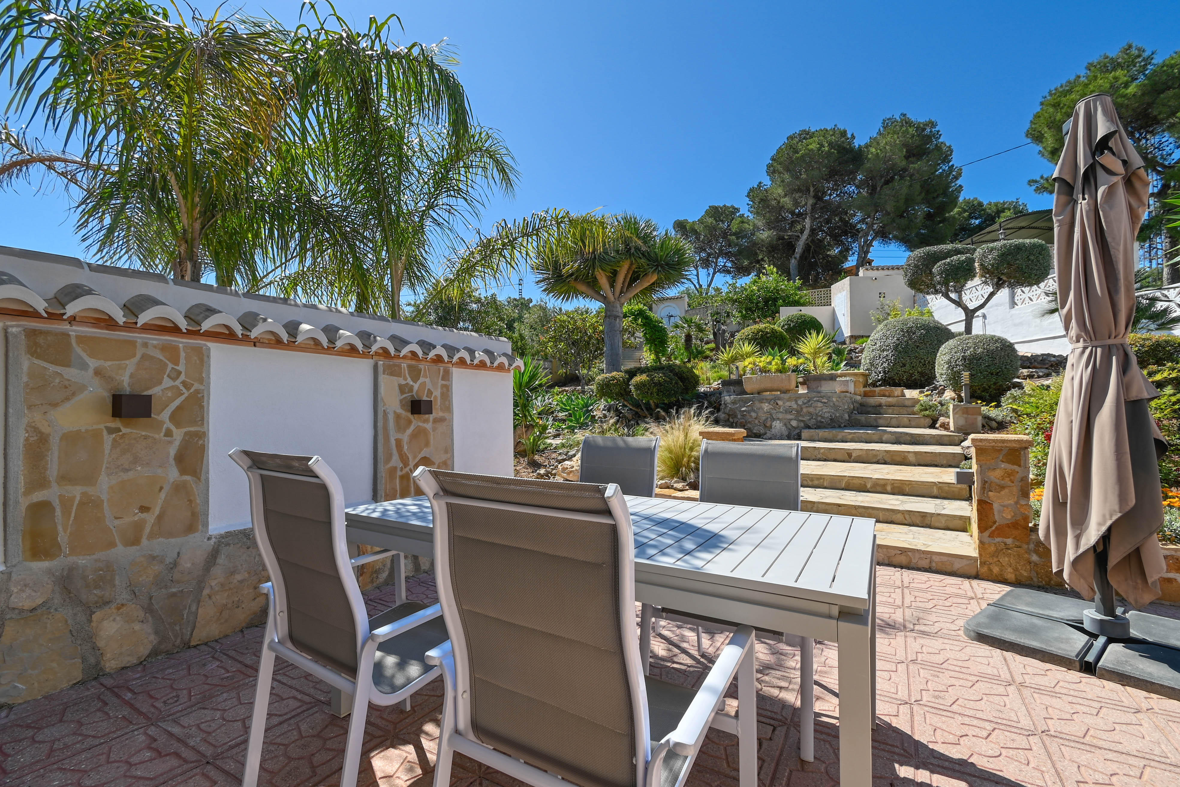 Villa en venta en Javea Granadella con piscina y jardin Villa en venta en Javea Granadella con piscina y jardin