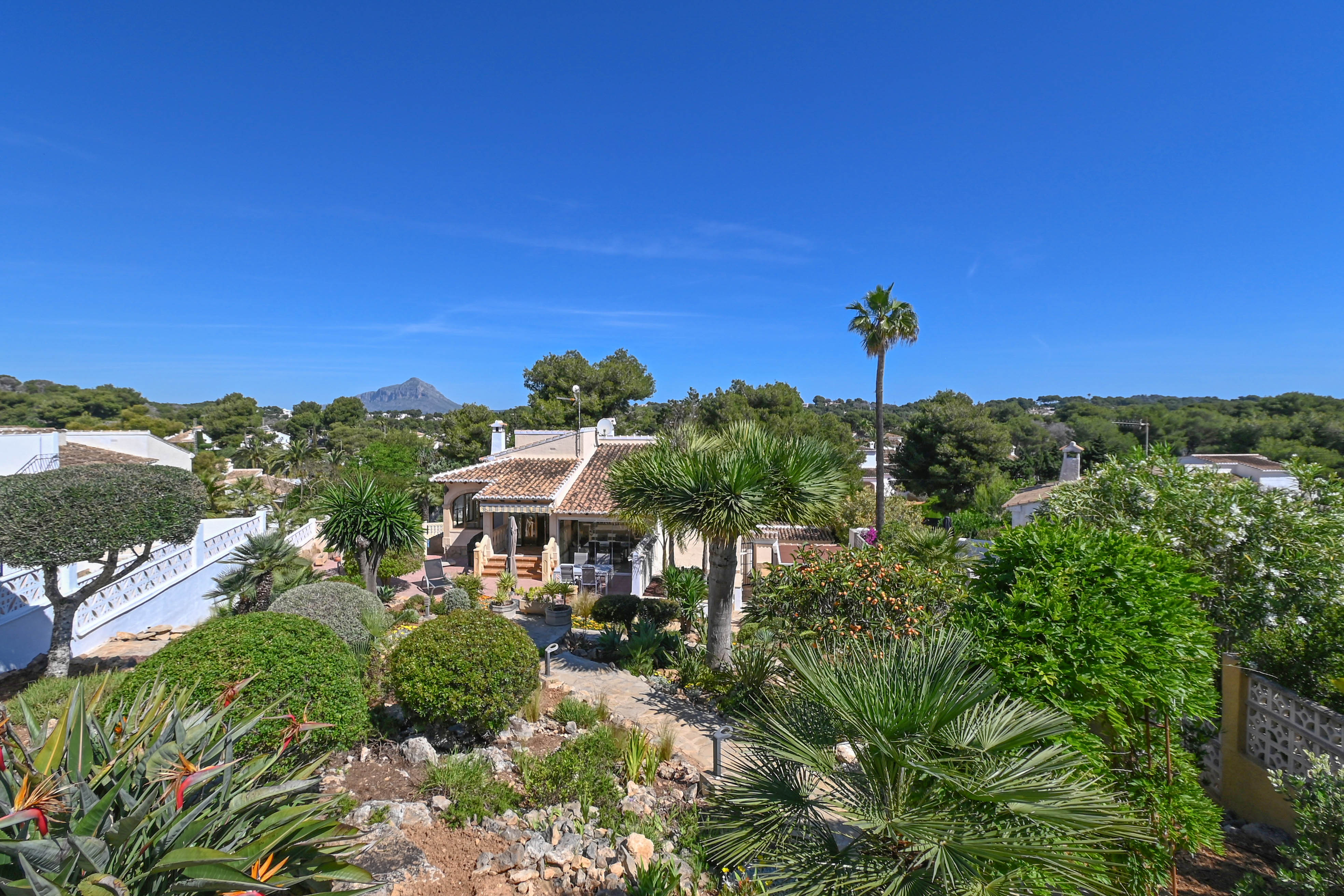 Villa en venta en Javea Granadella con piscina y jardin Villa en venta en Javea Granadella con piscina y jardin