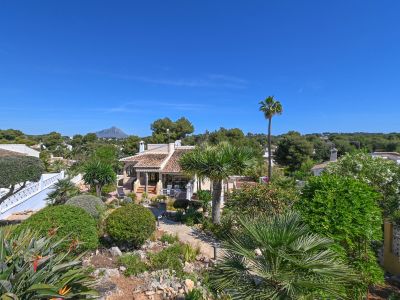 Villa en venta en Javea Granadella con piscina y jardin