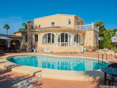 Villa en perfecto estado en venta en Jávea