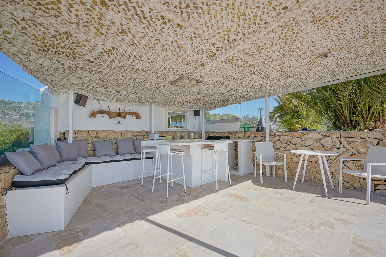 Cocina exterior cubierta
