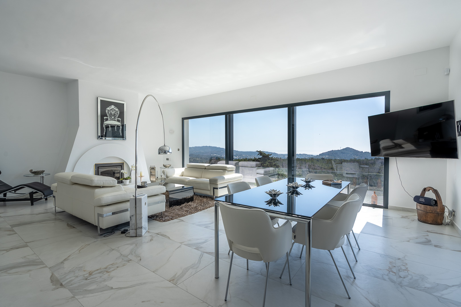 Salón-comedor con vistas panorámicas