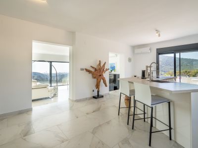Cocina abierta y salón