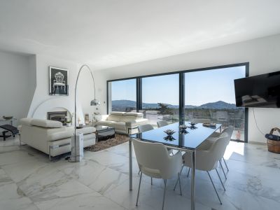 Salón-comedor con vistas panorámicas