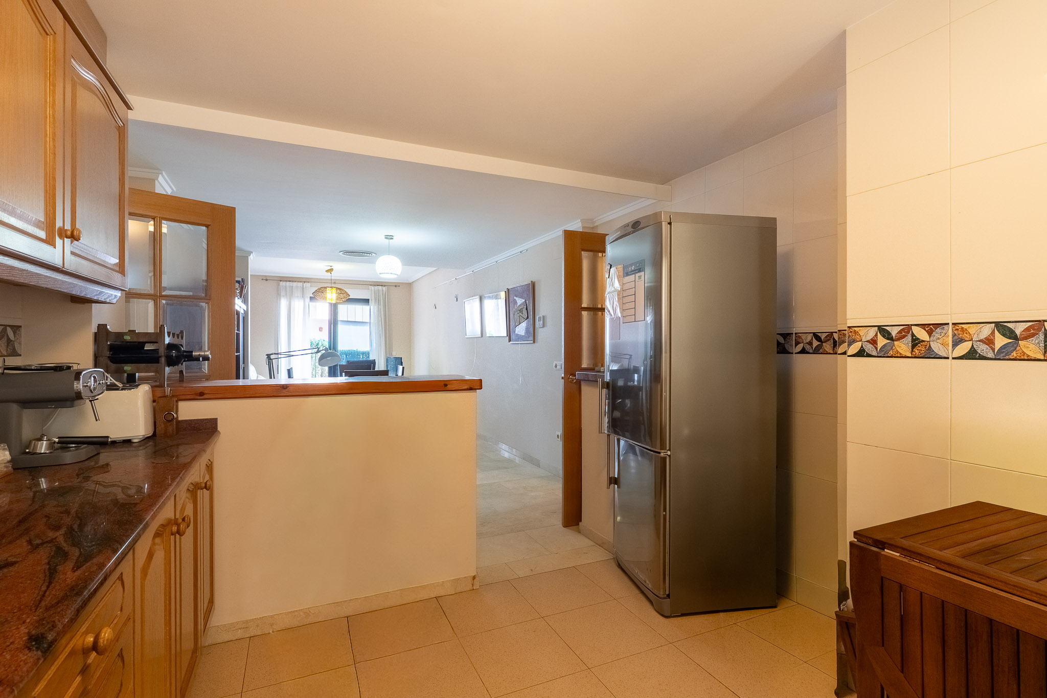 Cocina abierta y salón