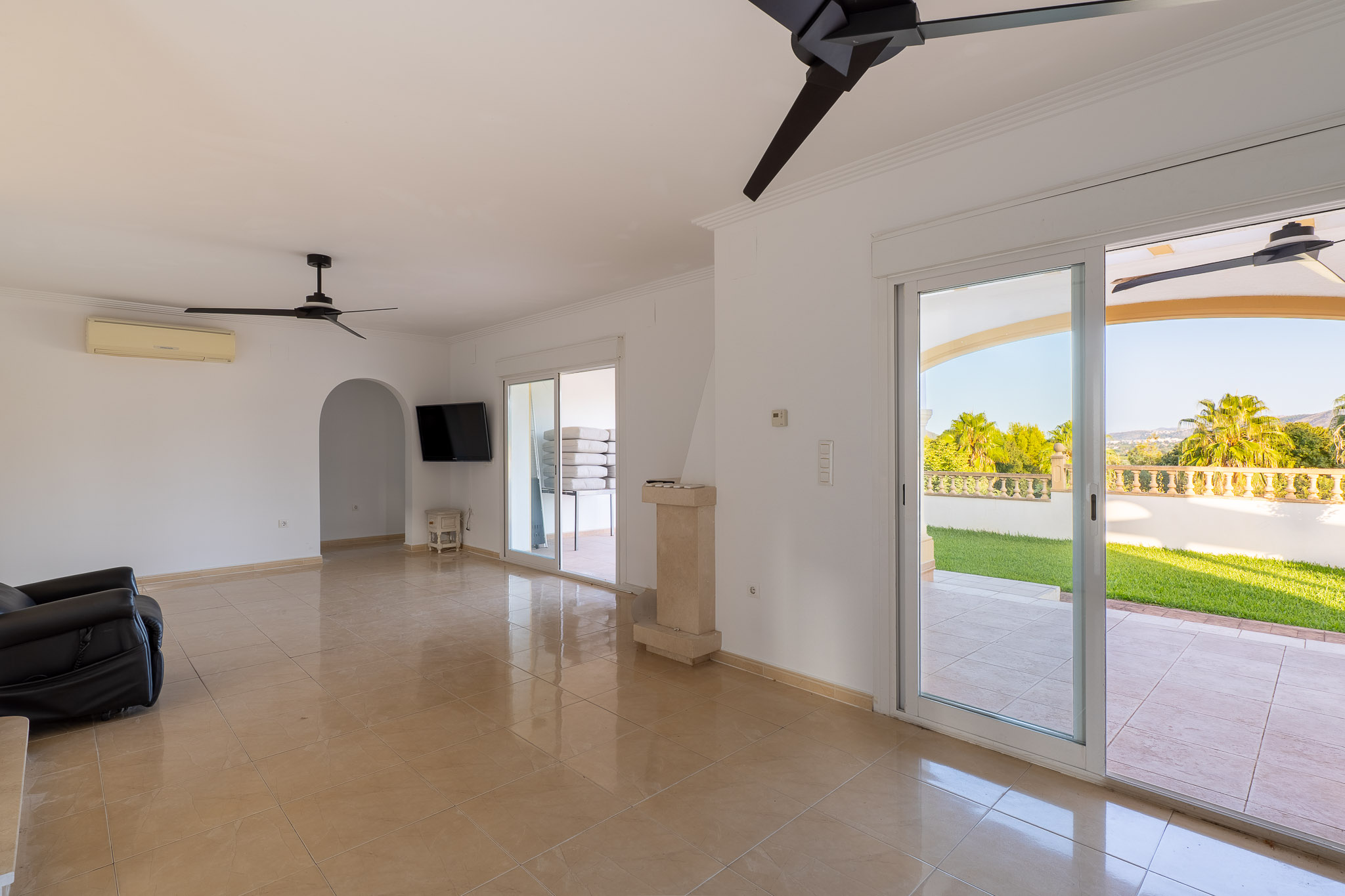Salón con acceso a la terraza
