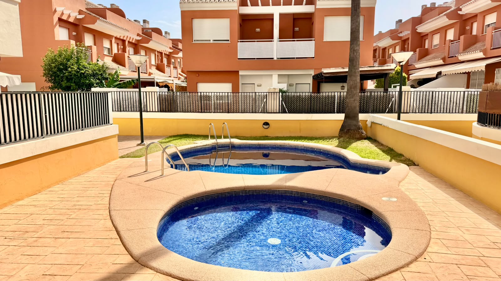 Piscina comunitaria