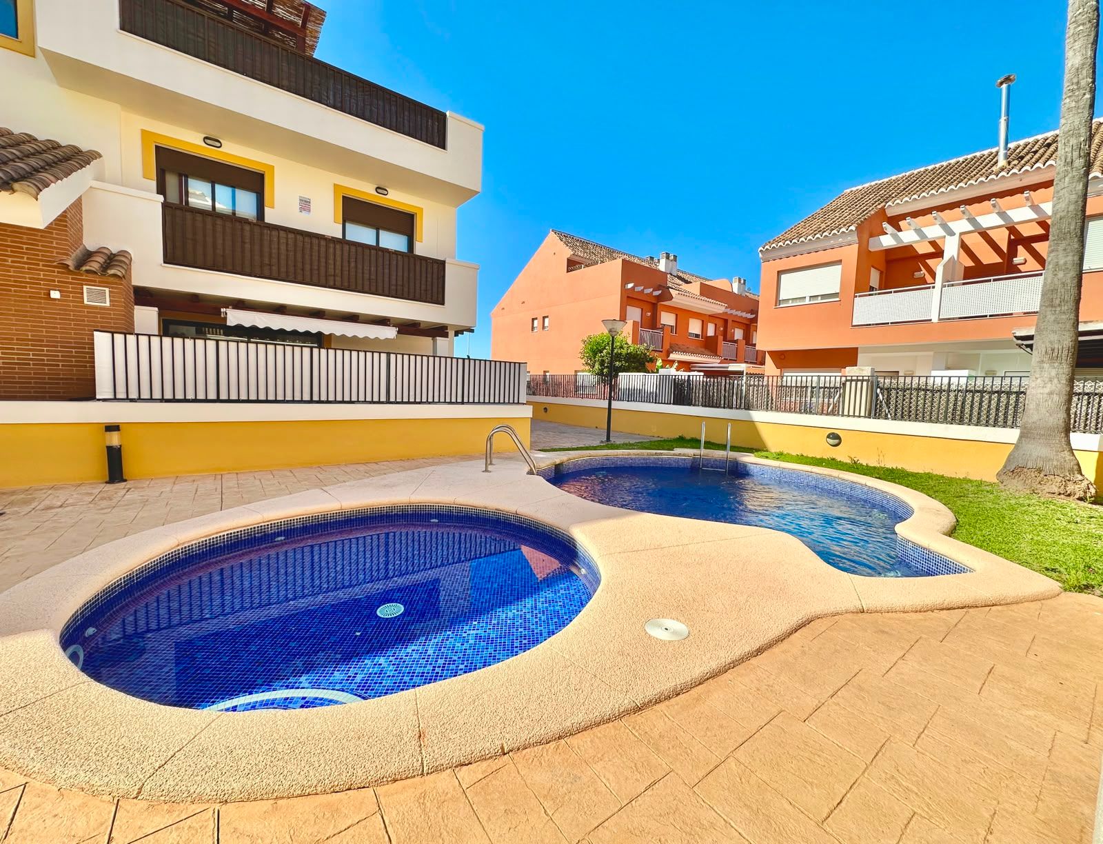 Piscina comunitaria