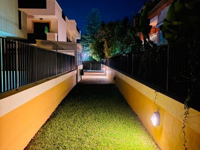 Camino del jardín comunitario