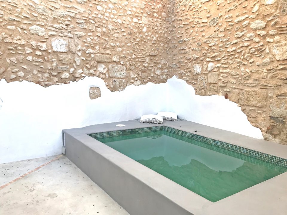 Patio con piscina