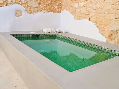 Patio con piscina
