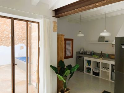 Cocina con salida al patio