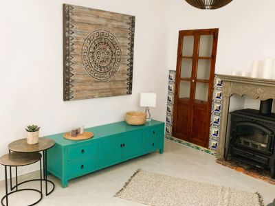 Salón con chimenea