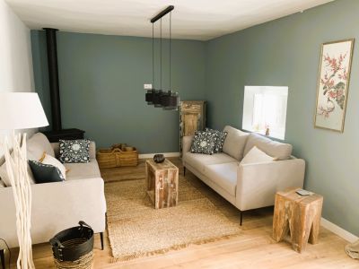 Salón con chimenea