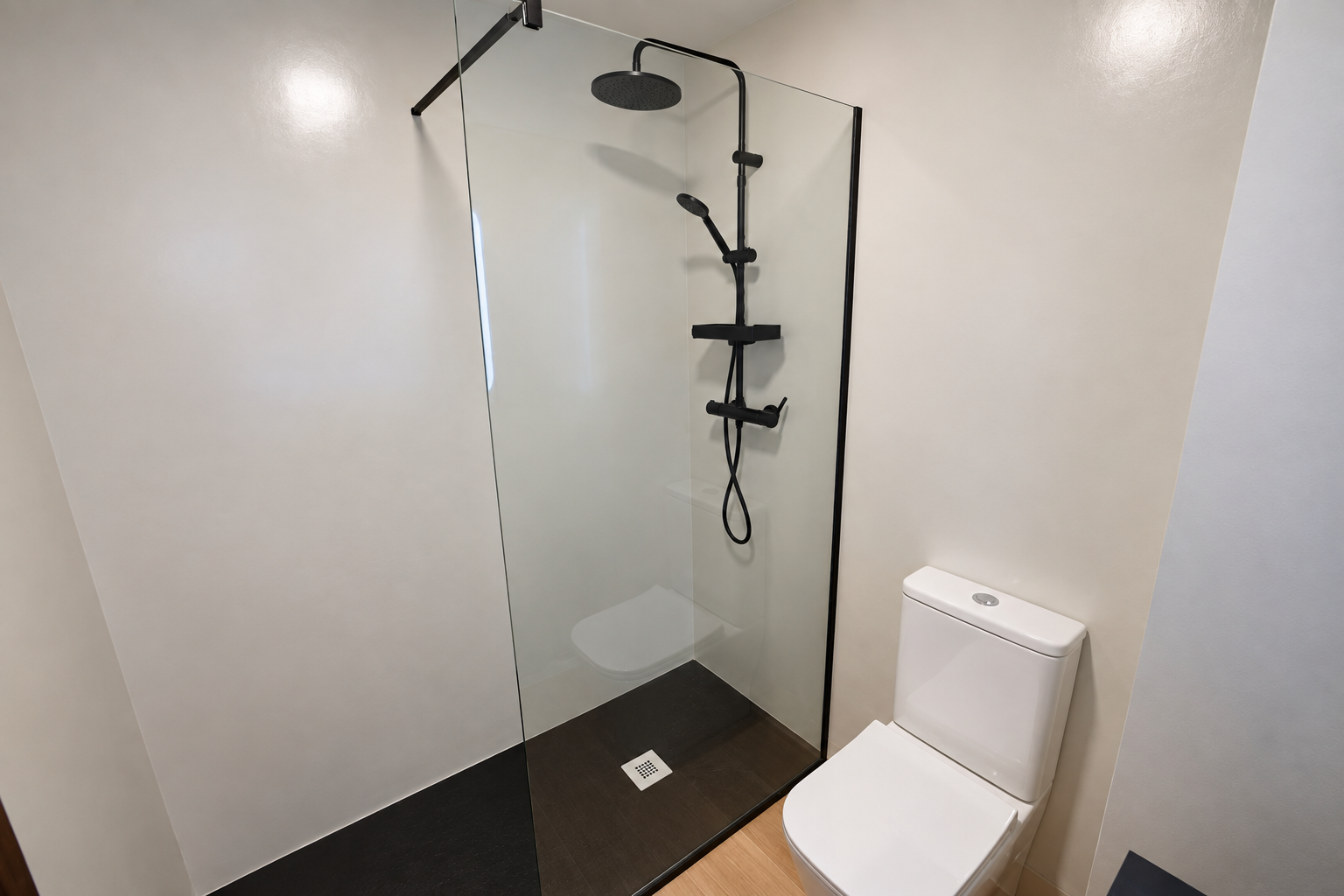 Cuarto de baño con ducha