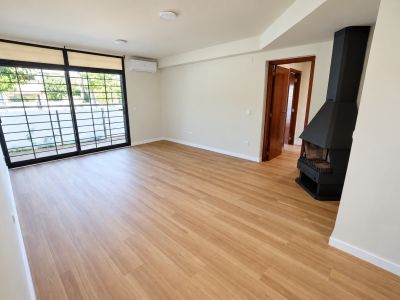 Salón con chimenea