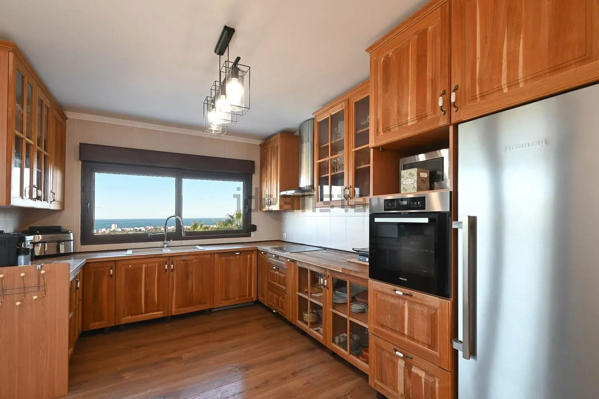 Cocina con vistas al mar