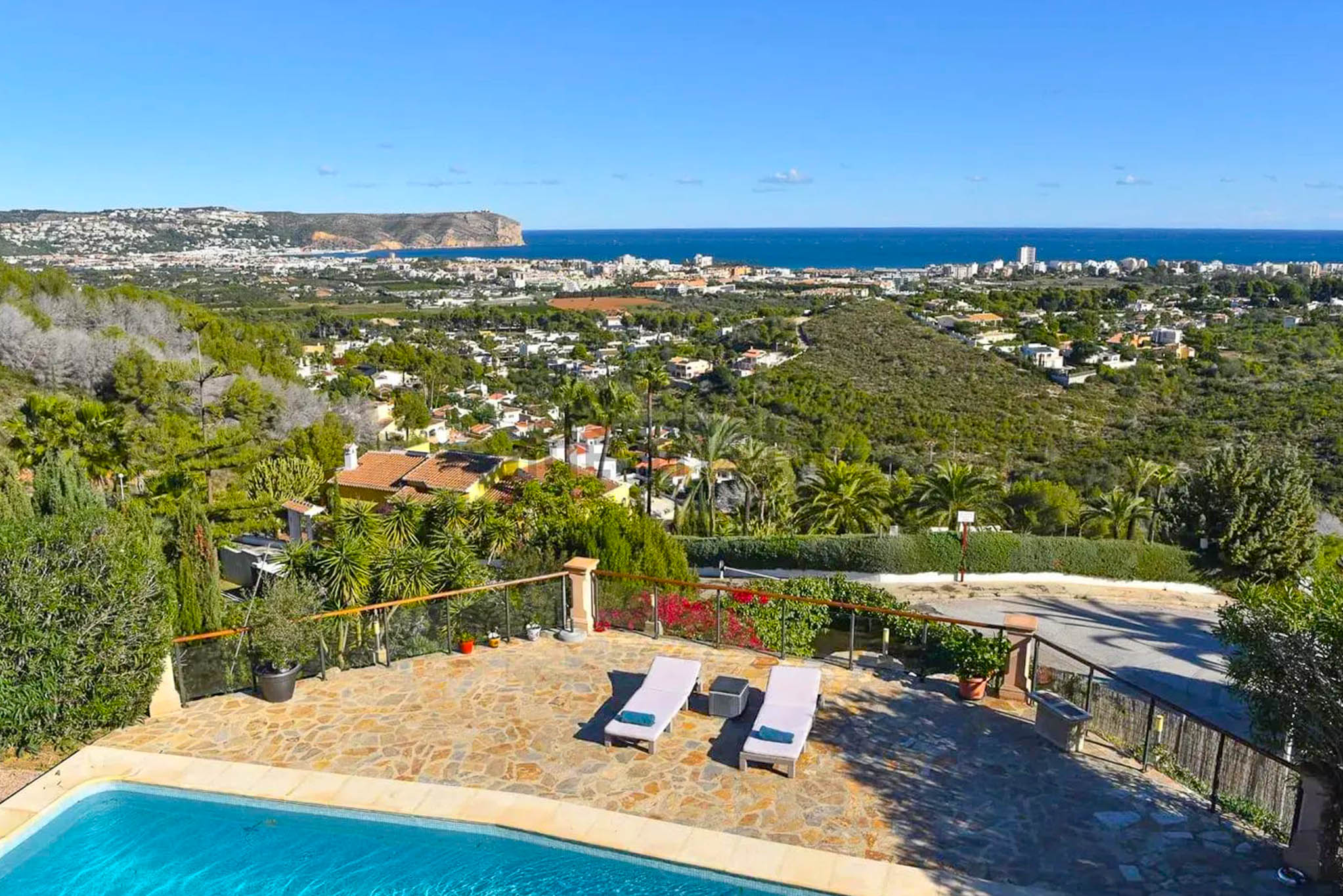 Terraza con vistas al mar