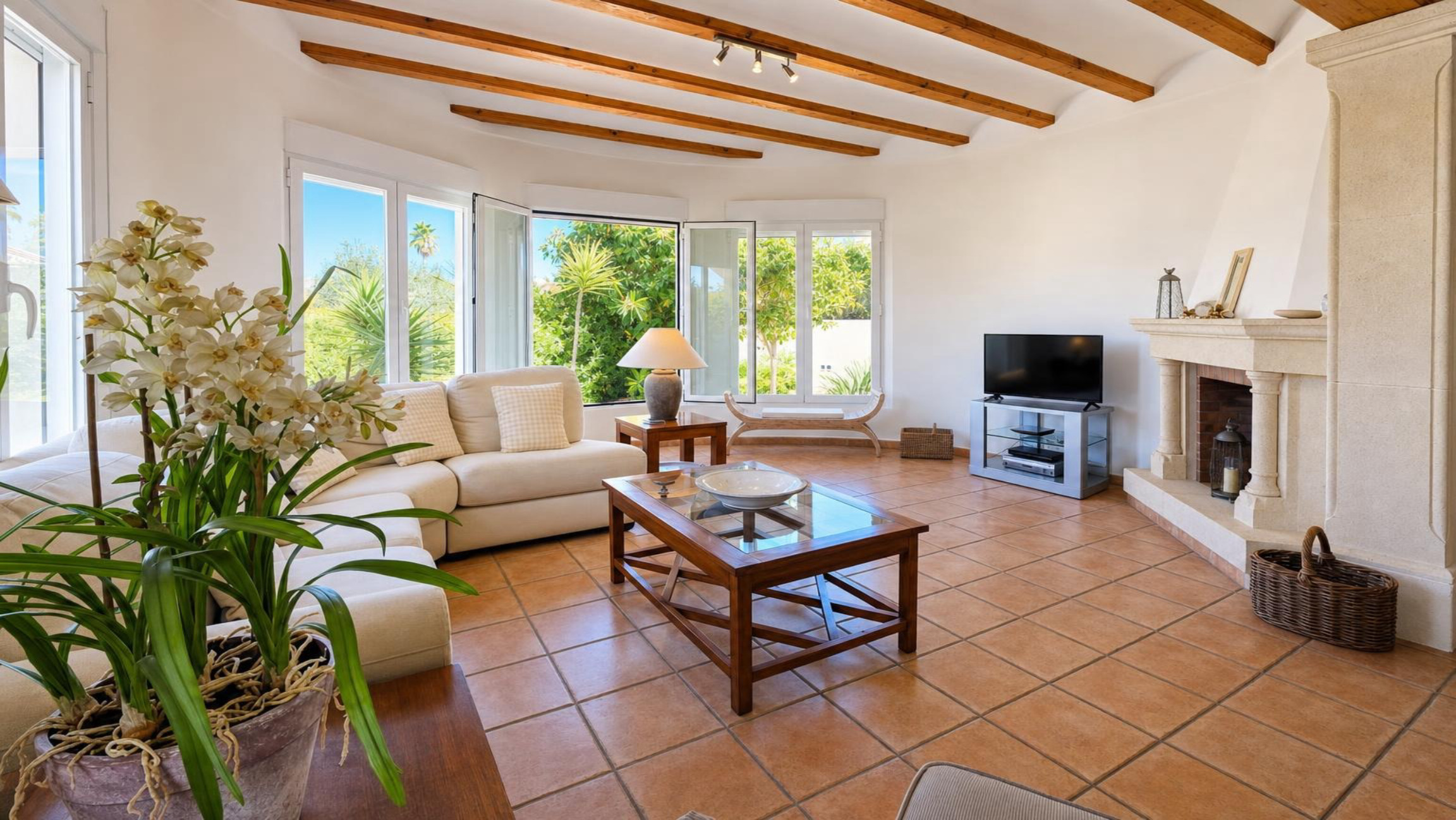 Encantadora villa de una sola planta con vistas al Montgó en Jávea