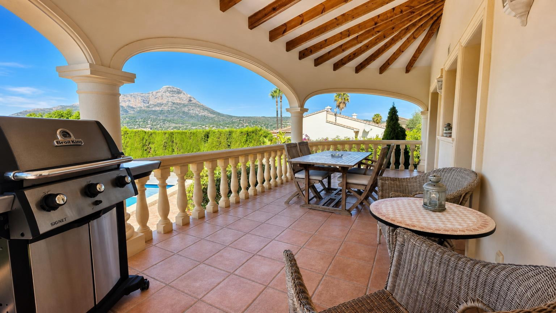 Encantadora villa de una sola planta con vistas al Montgó en Jávea