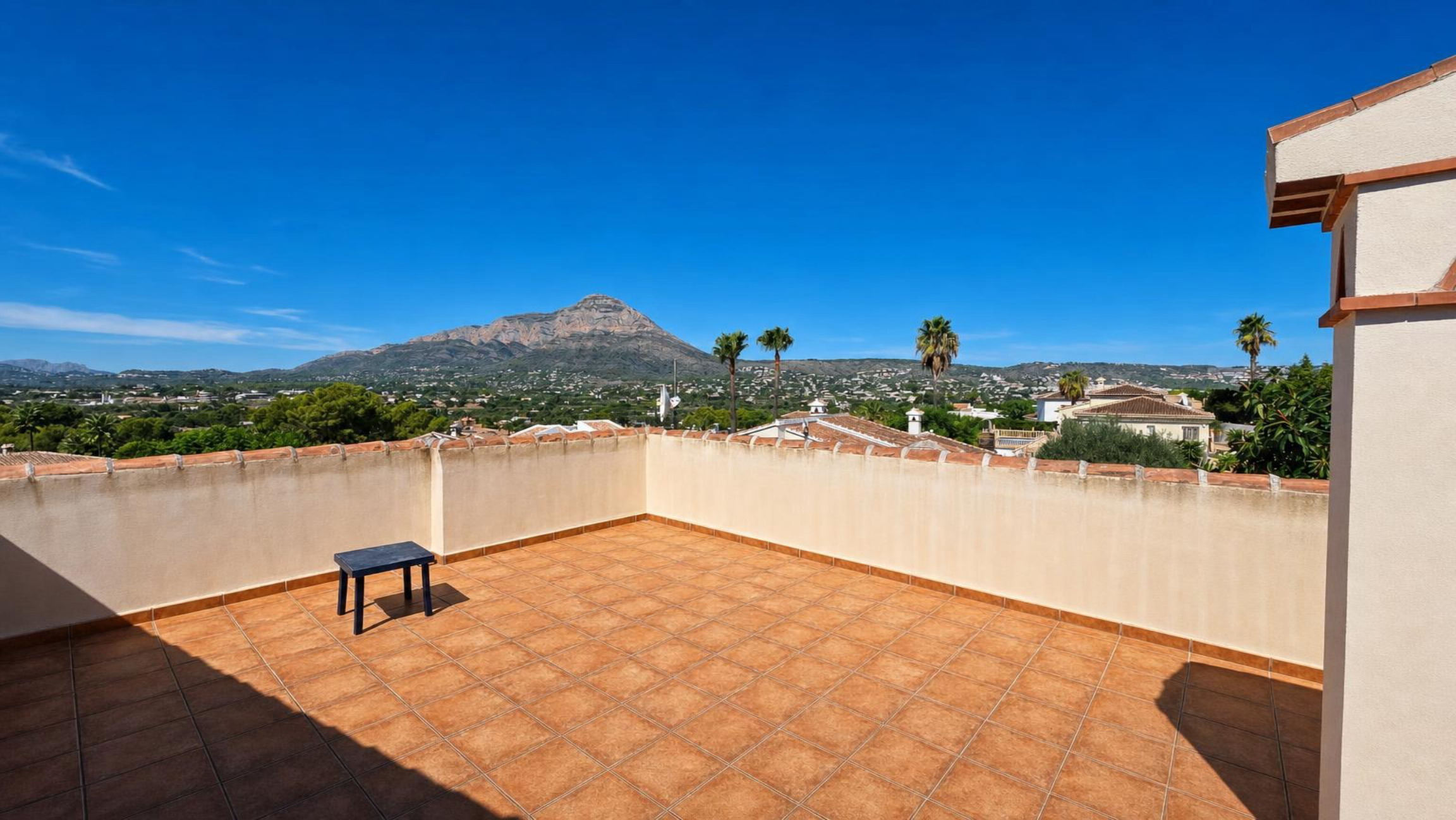 Encantadora villa de una sola planta con vistas al Montgó en Jávea
