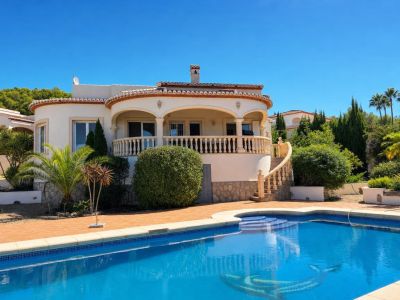 Encantadora villa de una sola planta con vistas al Montgó en Jávea