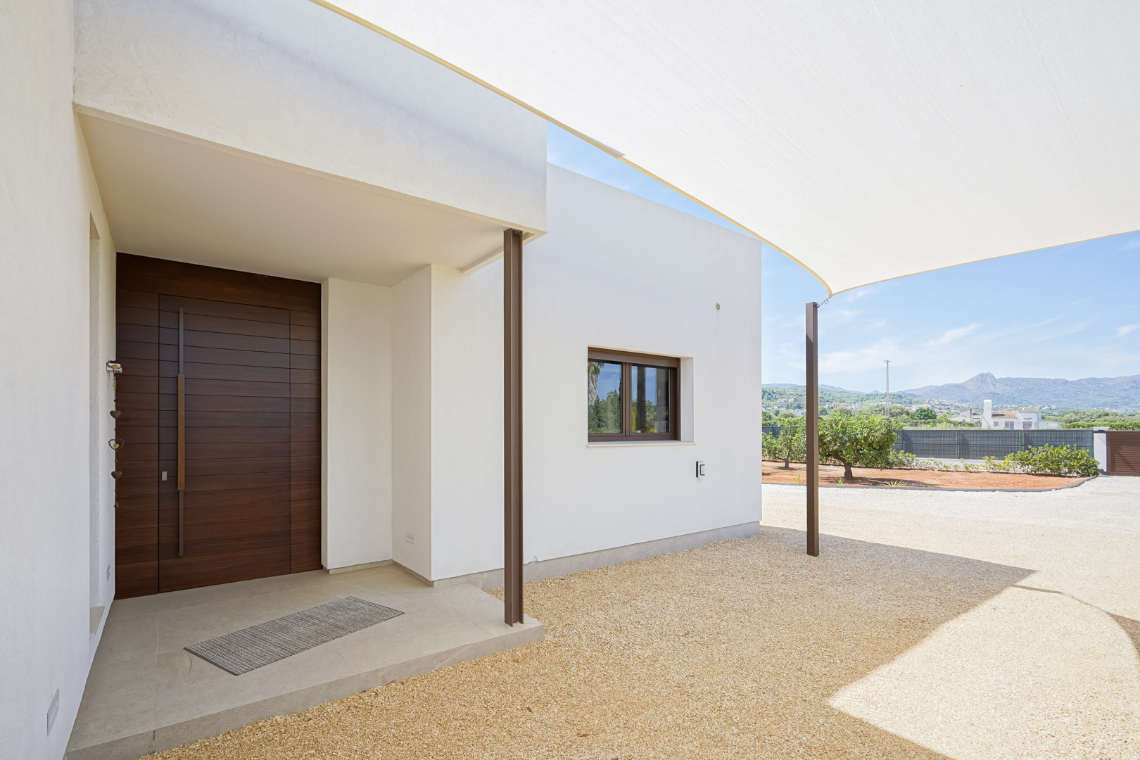 Entrada principal de la villa