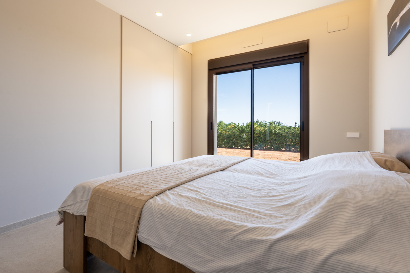 Dormitorio con acceso al exterior