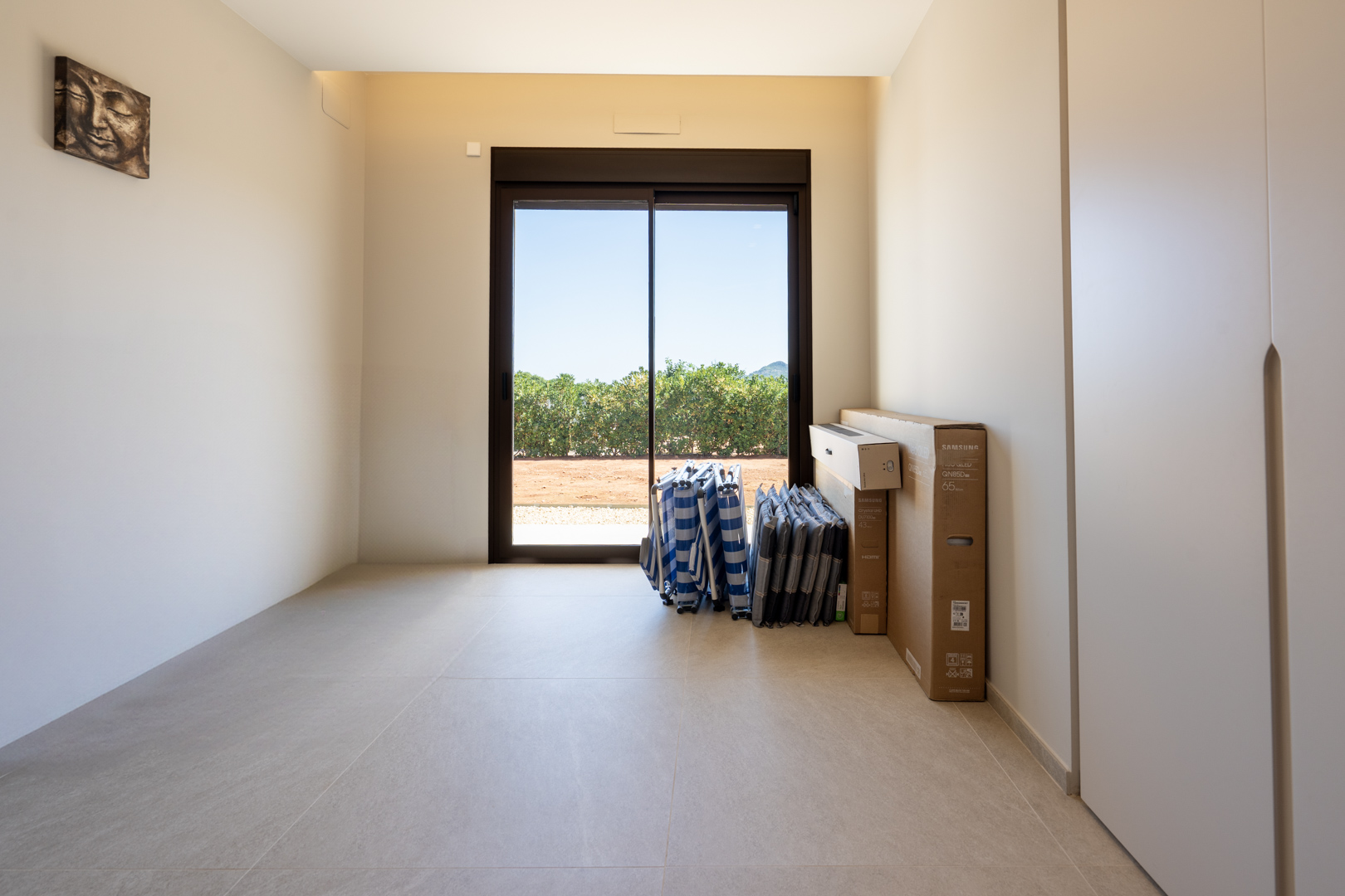Dormitorio con acceso al exterior