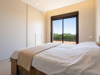 Dormitorio con acceso al exterior